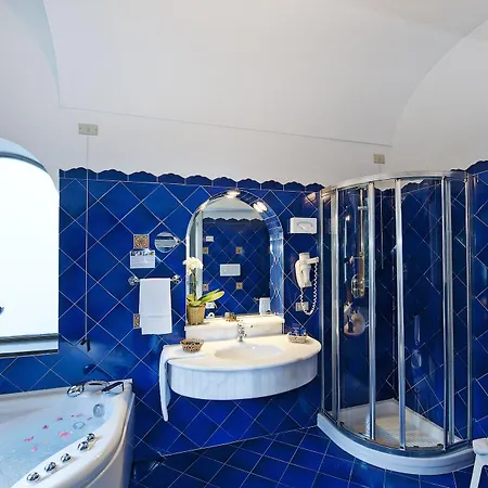 Savoia 4*