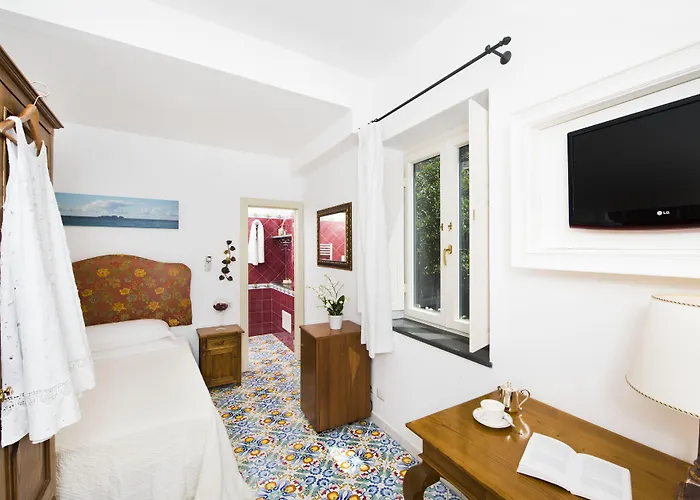 萨沃伊酒店 酒店